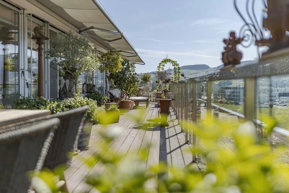 Moderne Attikawohnung mit traumhafter Weitsicht – Foto 10 von 14
