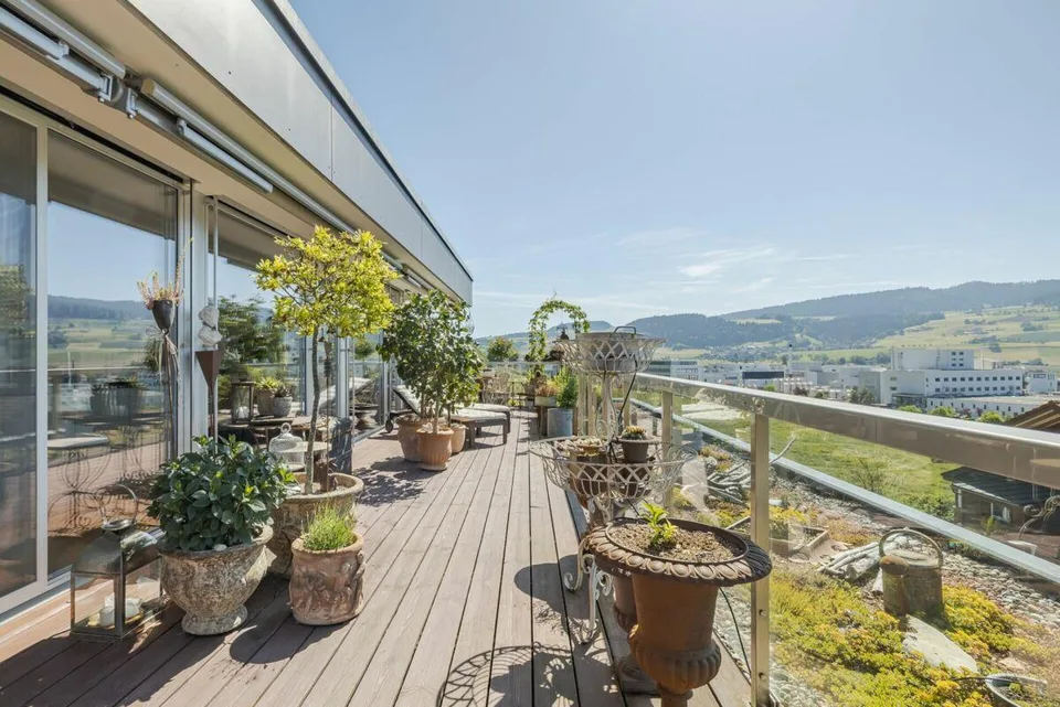 Moderne Attikawohnung mit traumhafter Weitsicht