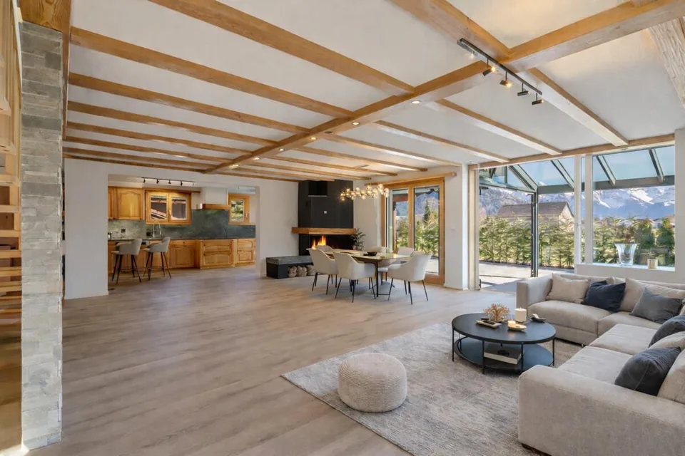 Gross/Einsiedeln: Einfamilienhaus mit spektakulärem Bergpanoramablick