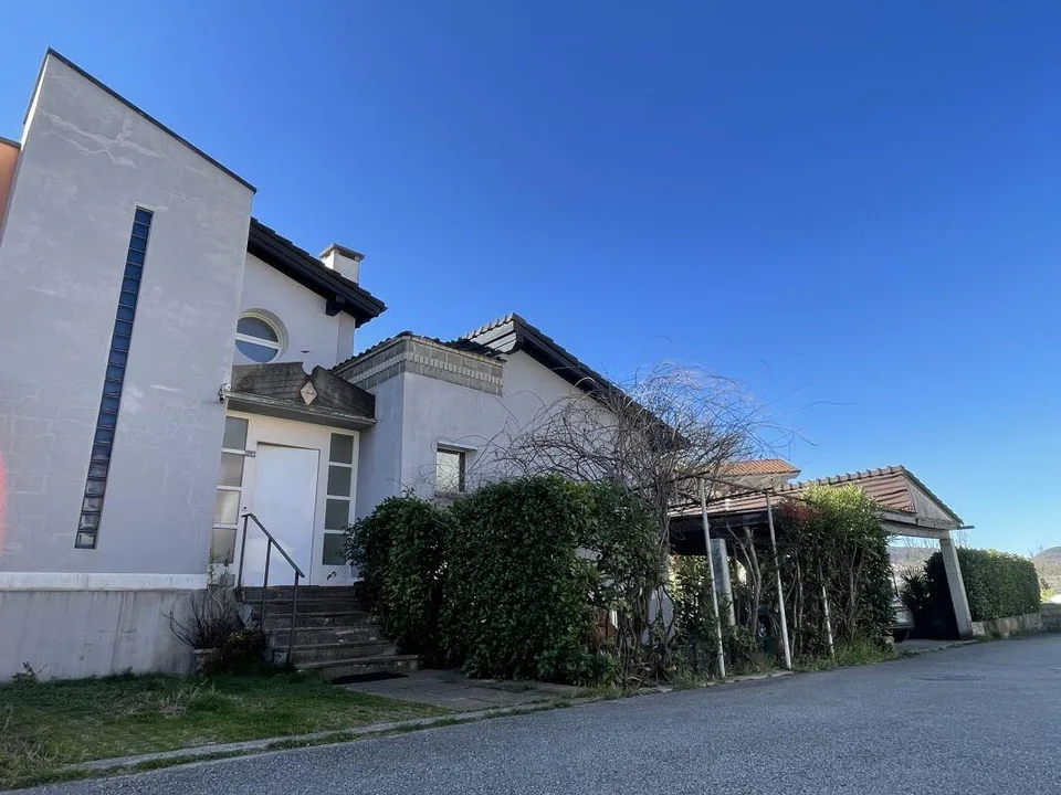 Interessante casa unifamiliare con appartamento indipendente e giardino – foto 7 di 11