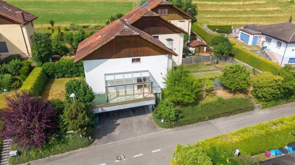 Casa a schiera d'angolo per famiglie con due giardini e una splendida vista
