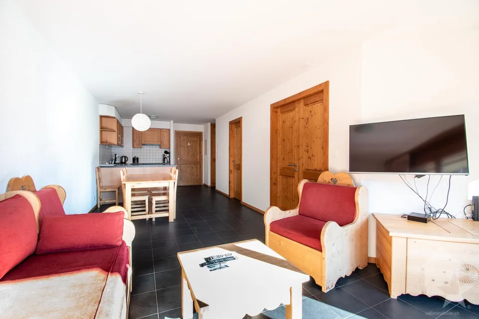 Beautiful 3.5-room apartment with independent studio