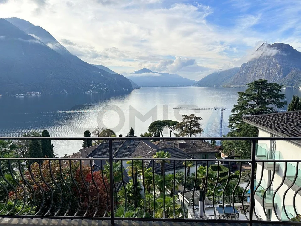 CASTAGNOLA  Villa di 7.5 locali con splendida vista sul lago di Lugano