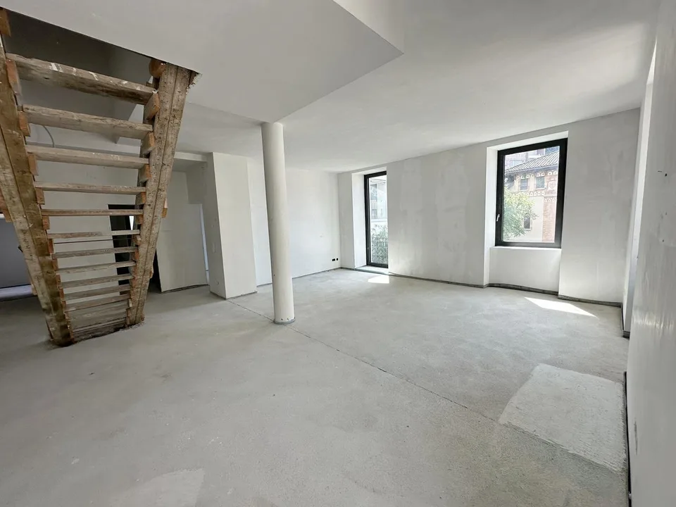 CASTAGNOLA Attico duplex 5.5 locali  in villa d'epoca del '800