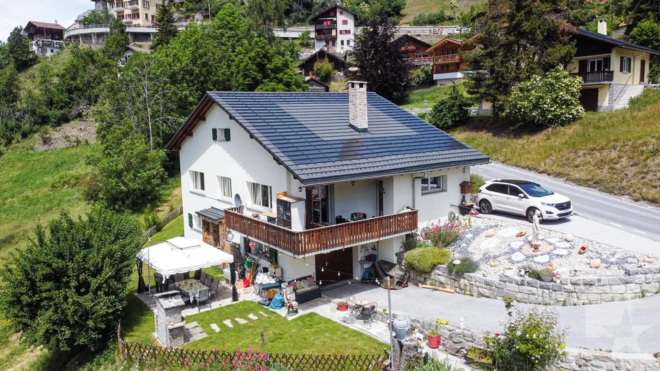 Spacieuse villa rénovée au centre de la vallée, vendable aux étrangers