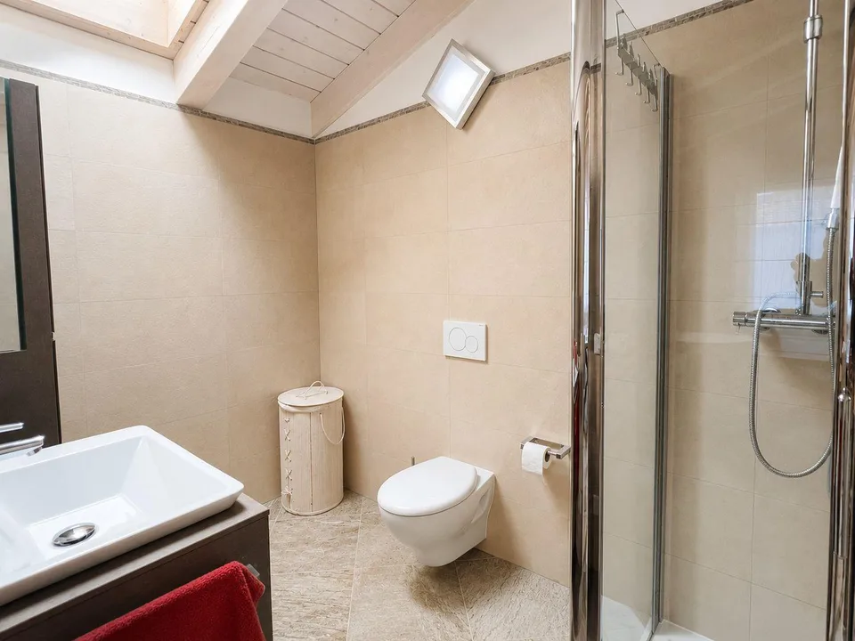 Exklusives Haus mit hohem Standard und interner Aufzugsanlage – Foto 15 von 22