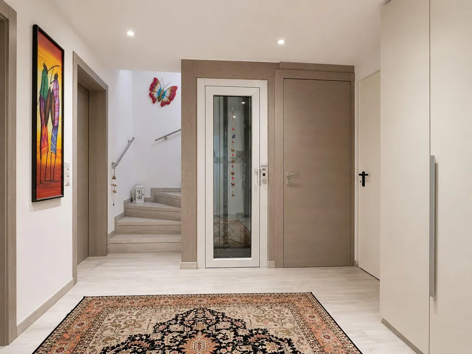 Exklusives Haus mit hohem Standard und interner Aufzugsanlage – Foto 19 von 22
