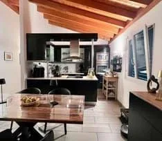 Appartement mansardé avec terrasse et vue dégagée