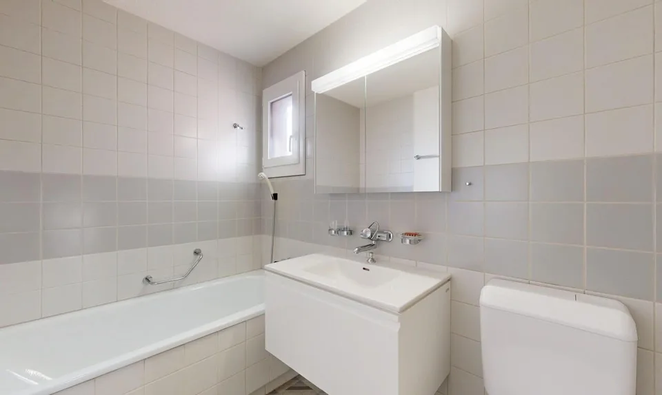 Charmantes Reihenhaus mit 4.5 Zimmern und Erweiterungsmöglichkeit – Foto 7 von 20