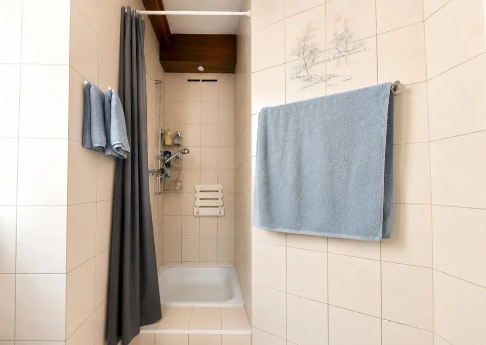 Charmanter Apartment mit 4,5 Zimmern in Coffrane