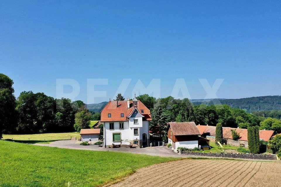 Vivre ensemble : 3 appartements et cachet unique