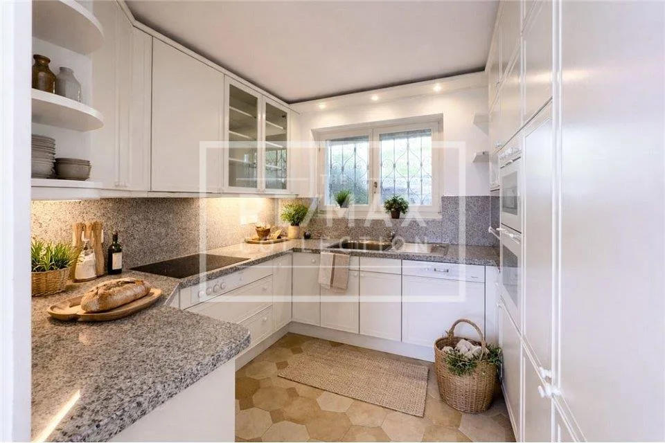 Villa di 4 locali ad Ascona con vista lago a 180° – Foto 8 von 13