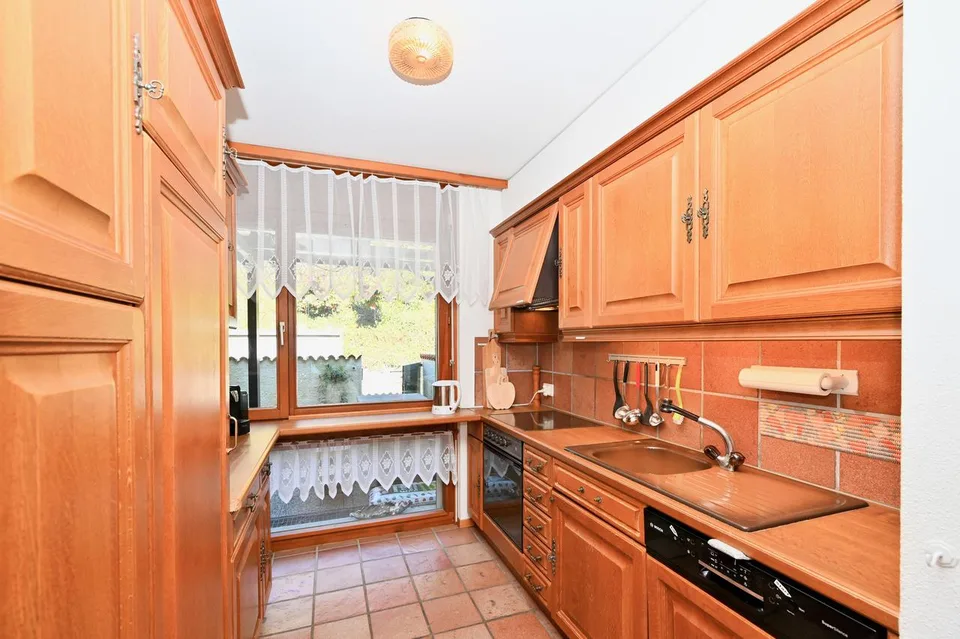 REIHENMITTELHAUS MIT SEESICHT, ABSOLUTER RUHE UND GEMEINSCHAFTS-POOL – Foto 9 von 19