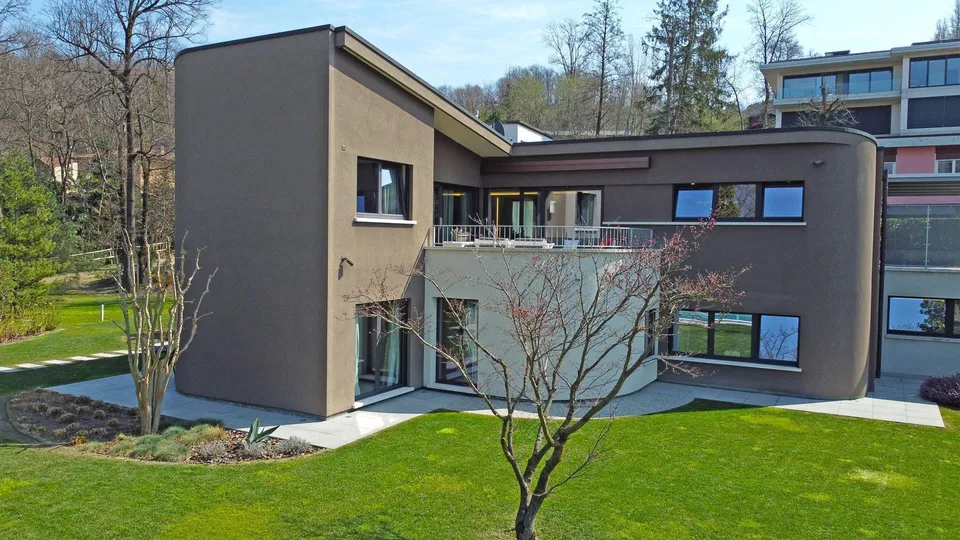 Mendrisio, raffinata villa singola con piscina