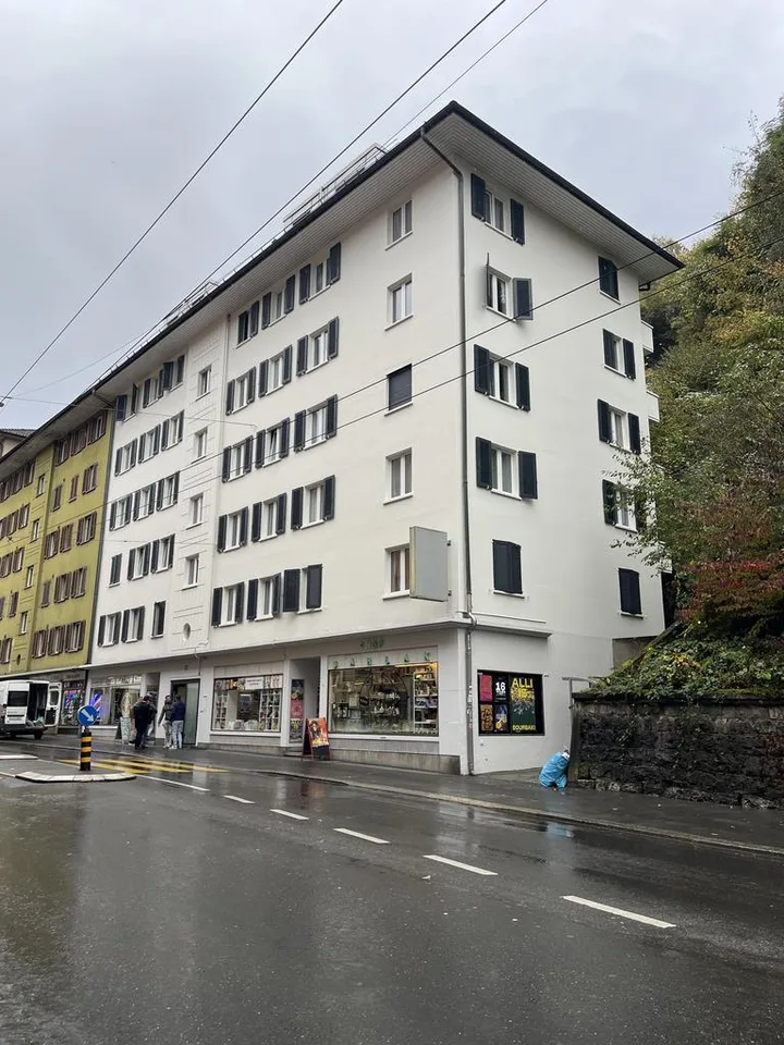Helle und modern ausgestattete 3-Zimmer-Wohnung mit Balkon