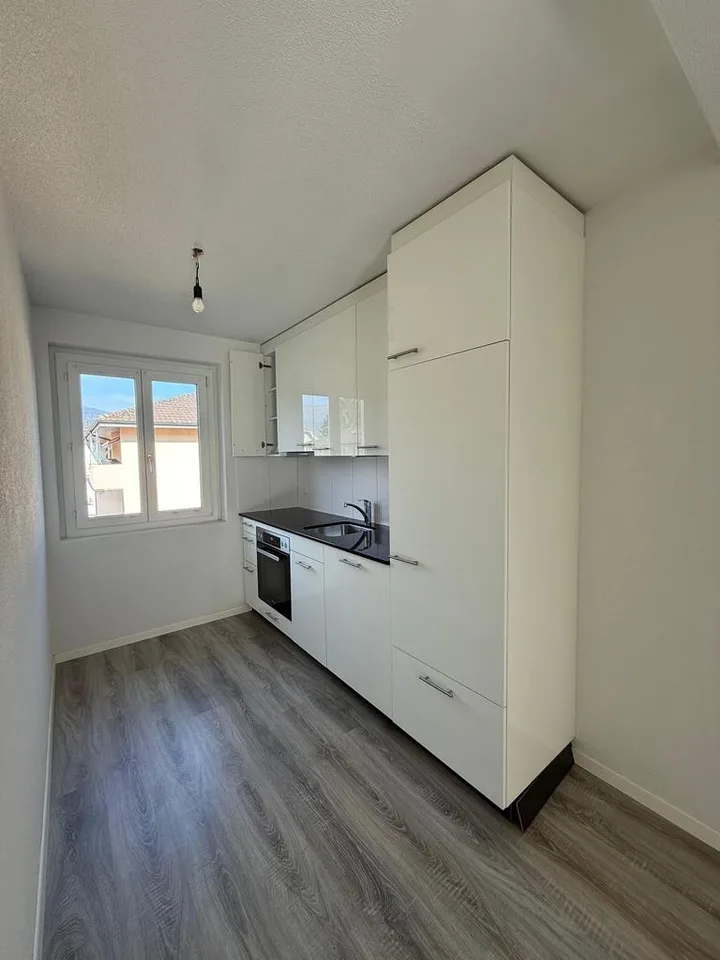 Moderne 3.5-Zimmerwohnung mit Balkon im 1. Stock / Mietzinsaktion