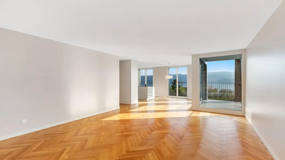Elegante, grosszügige Wohnung mit traumhafter Seesicht