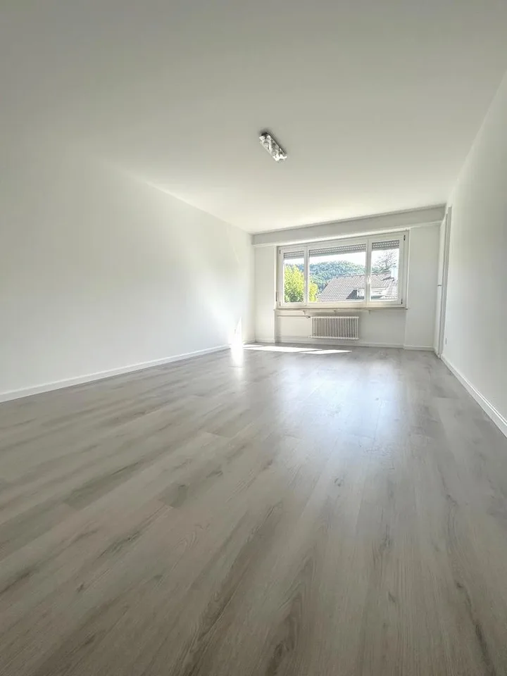 Ihr neues Zuhause? renovierte Wohnung in grüner Umgebung
