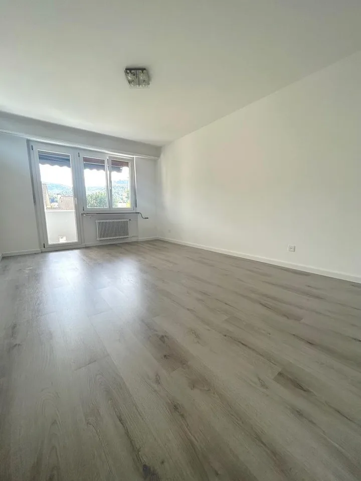Ihr neues Zuhause? renovierte Wohnung in grüner Umgebung
