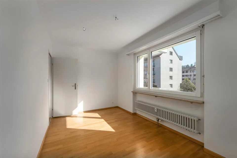 Schöne und helle 4.5 Zimmerwohnung in Binningen – Foto 11 von 12