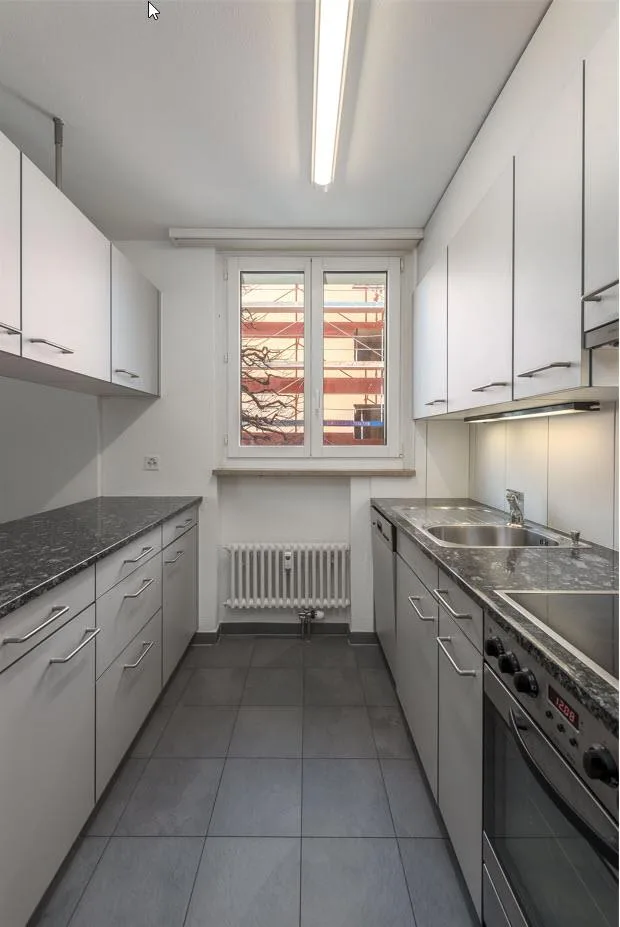 Bel appartement de 4,5 pièces lumineux à Binningen
