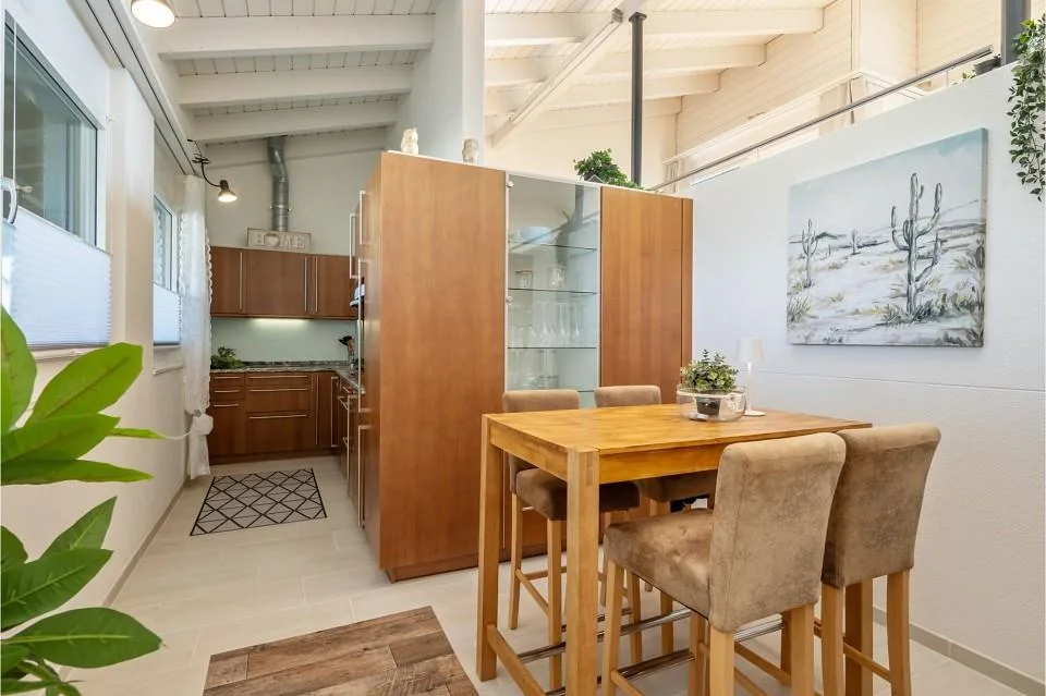 Appartement-maisonnette de rêve de 4,5 pièces avec terrasse, vue sur la montagne et salle de loisirs à Holzhäusern