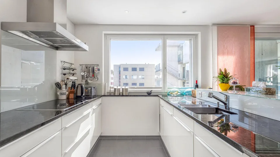 Wohnglück mit sonnigem Balkon und Fernsicht