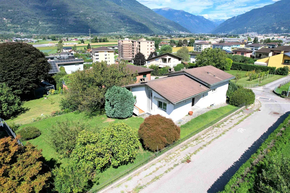 Haus auf einer einzigen Ebene mit großem Grundstück in ruhiger Lage