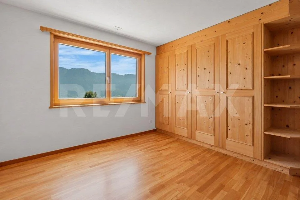 Ampio appartamento maisonette 6½-locali con giardino e bella vista – foto 8 di 13