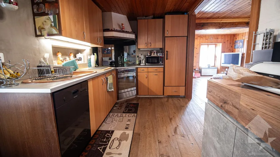 Grande maison avec local commercial au centre du village – foto 10 di 30