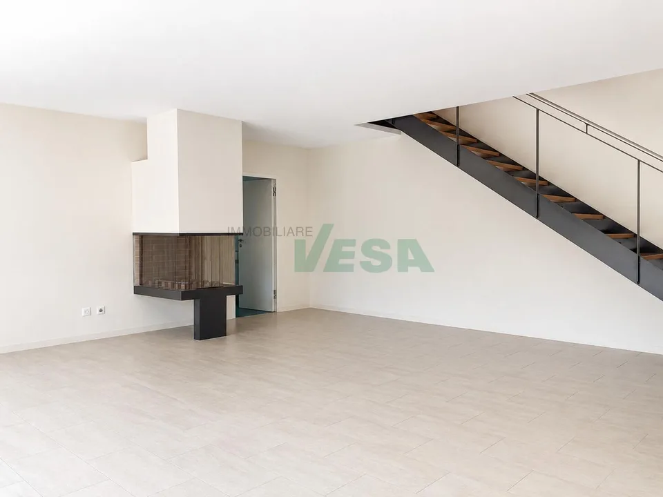 Confortevole e spaziosa villa moderna in posizione idilliaca – photo 12 of 16