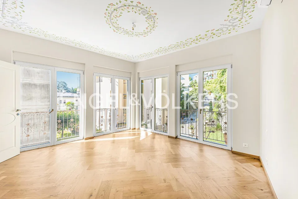 Elegante Villa in exklusivem Umfeld in Lugano