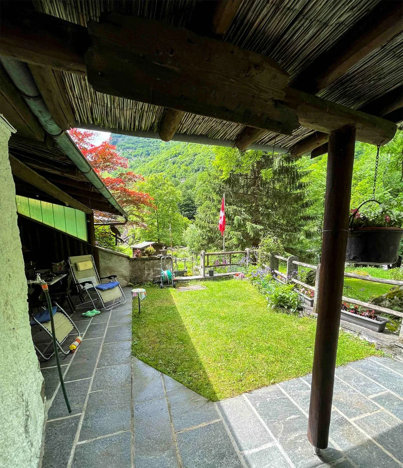 Maisons rustiques originales immergées dans le vert – photo 13 sur 14