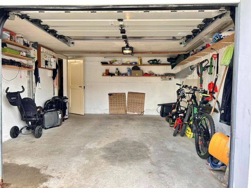 Maison de rangée dans un emplacement ensoleillé avec garage – photo 14 sur 14