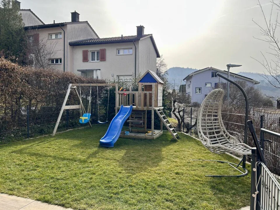 Maison de rangée dans un emplacement ensoleillé avec garage – photo 13 sur 14