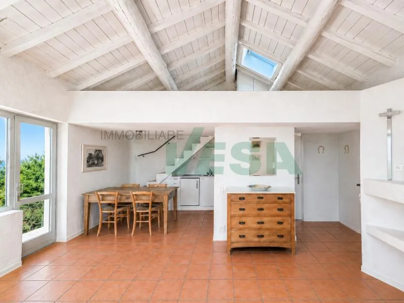Proprietà di charme con villa, bel rustico e ampio terreno edificabile – foto 14 di 16