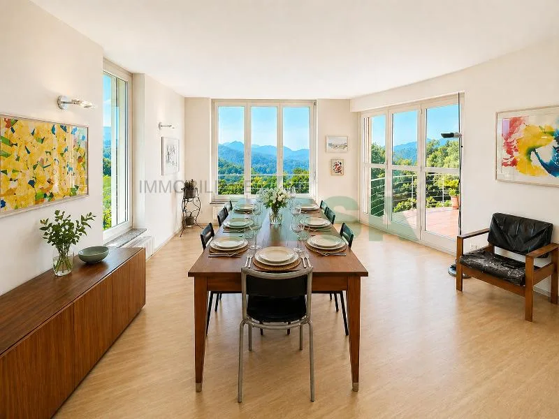 Proprietà di charme con villa, bel rustico e ampio terreno edificabile