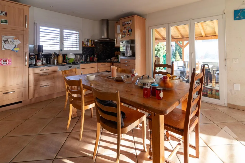 Villa d'une surface de 198 m2 hab. sur parcelle de 1000m2