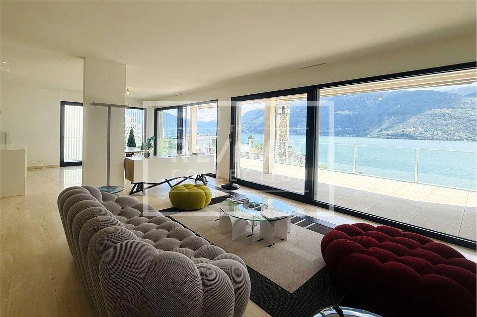 Moderne und helle Attika mit Panoramaseeblick (51)