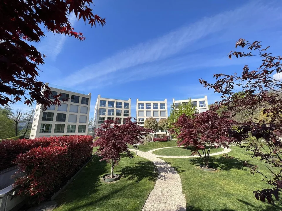 Luxus-Penthouse in Muzzano am Luganersee mit herrlicher Dachterrasse zu verkaufen