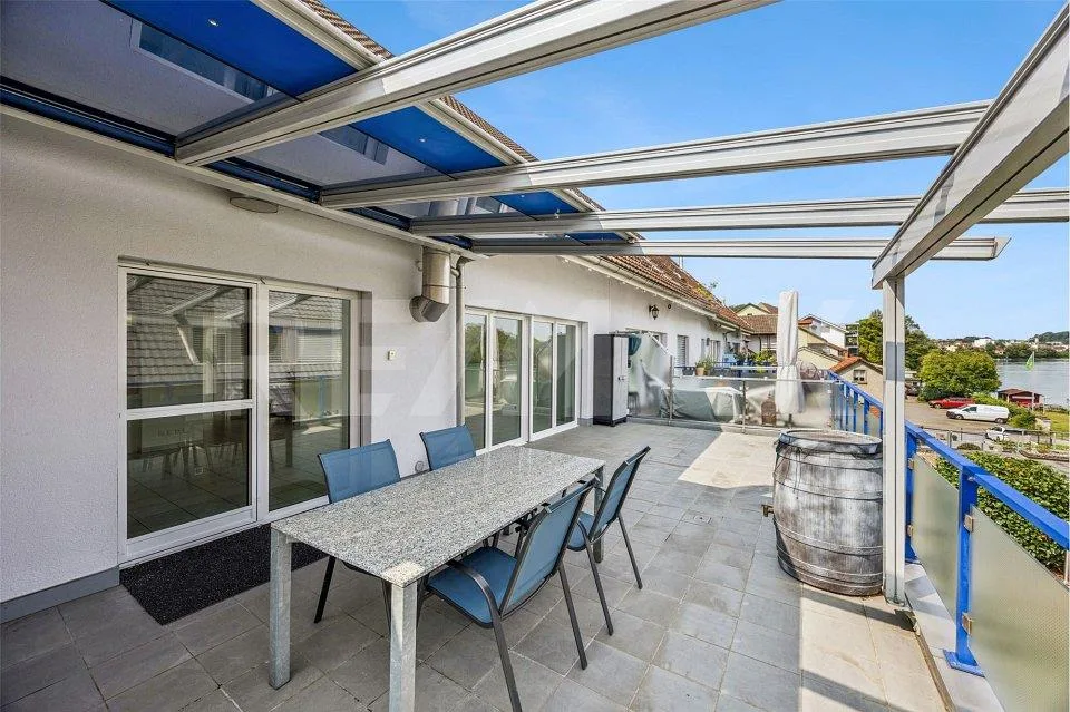 Grosszügige 3-Stöckige Wohnung mit Blick auf den Rhein...