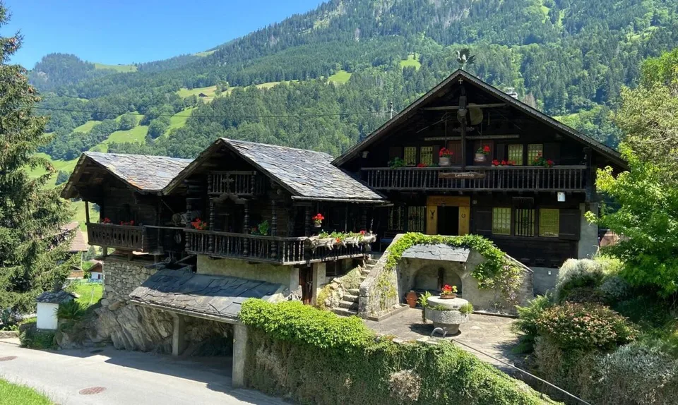 Chalet familial de charme avec vue panoramique à Val-d’Illiez