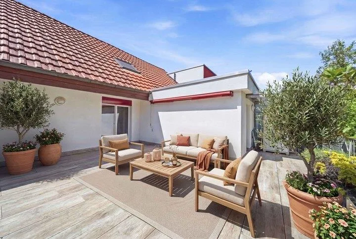 ATTRAKTIVE  MAISONETTEWOHNUNG INMITTEN DER NATUR