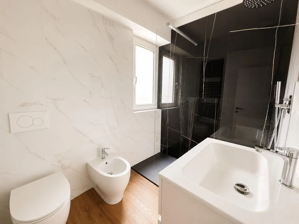 Elegantes 4.5-Zimmer-Wohnung in schöner Wohngegend in Stabio renoviert