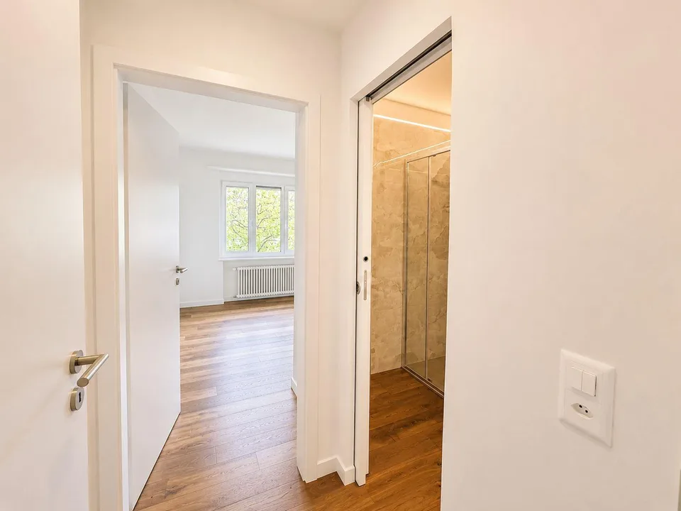 Elegantes 4.5-Zimmer-Wohnung in schöner Wohngegend in Stabio – Foto 8 von 11