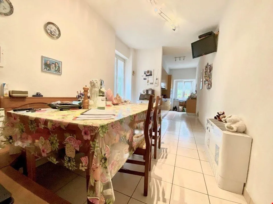 Renovierte Einfamilienhaus in grüner und ruhiger Lage – Foto 8 von 11