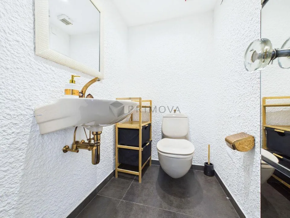 Villa incomparable de Silenen recherche un nouveau propriétaire – photo 11 sur 17