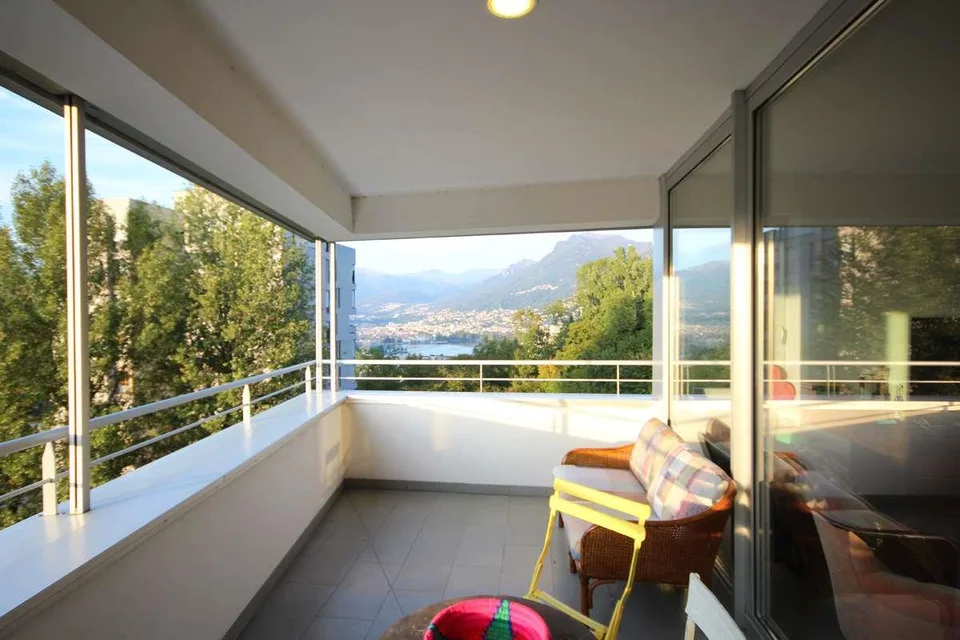 Lugano Pazzallo: modernes 4,5-Zimmer-Wohnung mit Seeblick