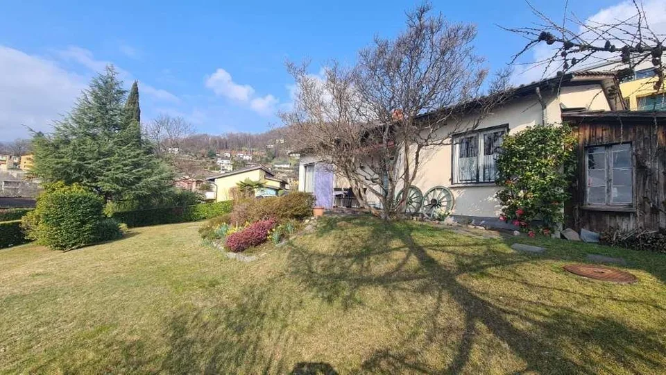 CAPRIASCA LOPAGNO: MAISON INDIVIDUELLE CHARMANTE AVEC JARDIN