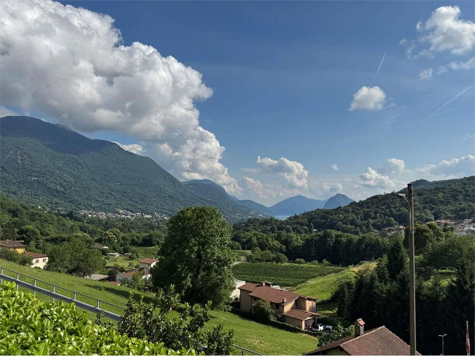 Einzelhof-Villa mit Seeblick, umgeben von Grün in Cagiallo im Tal – Foto 12 von 13